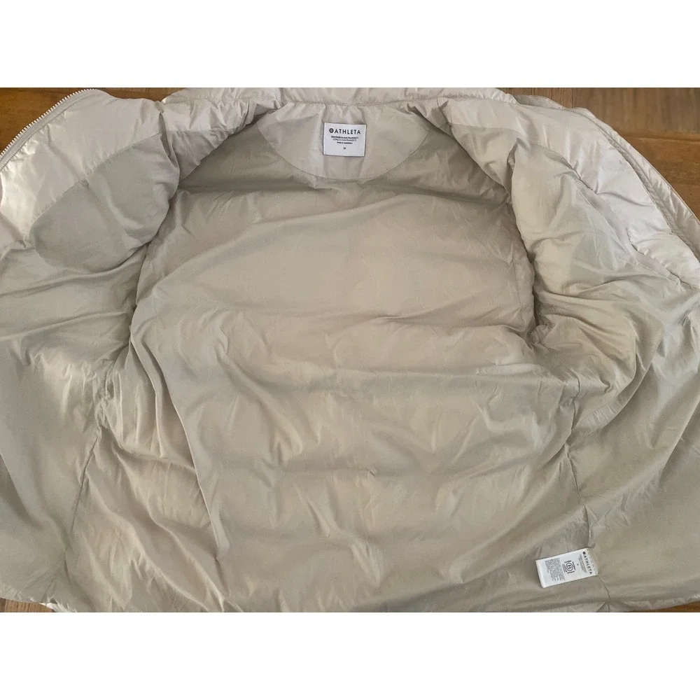 NEW Athleta Cascade Down Vest Womens M Beige Full Zip Puffer Drawstring Pockets - Picture 7 of 10